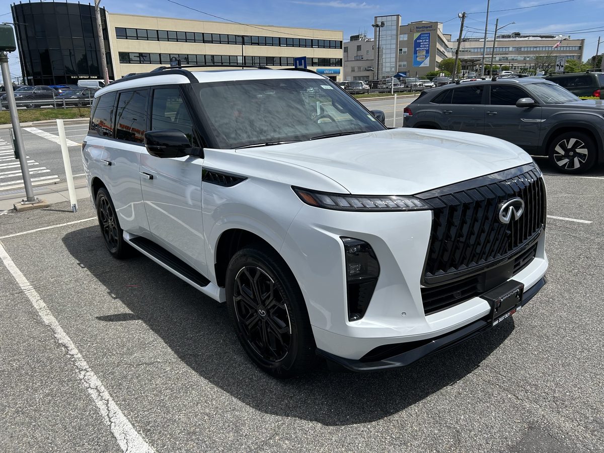 Infiniti QX80